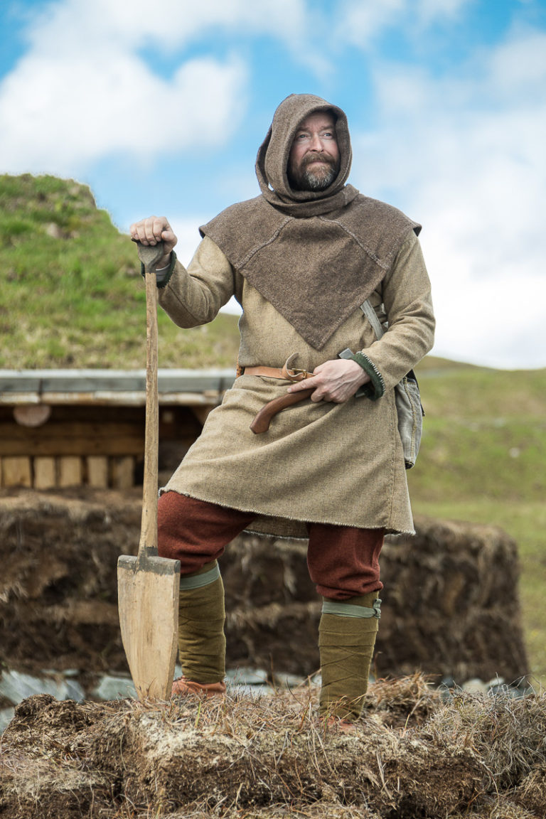Limp Haldor is often seen mending fences and other necessary jobs © Sør-Troms museum