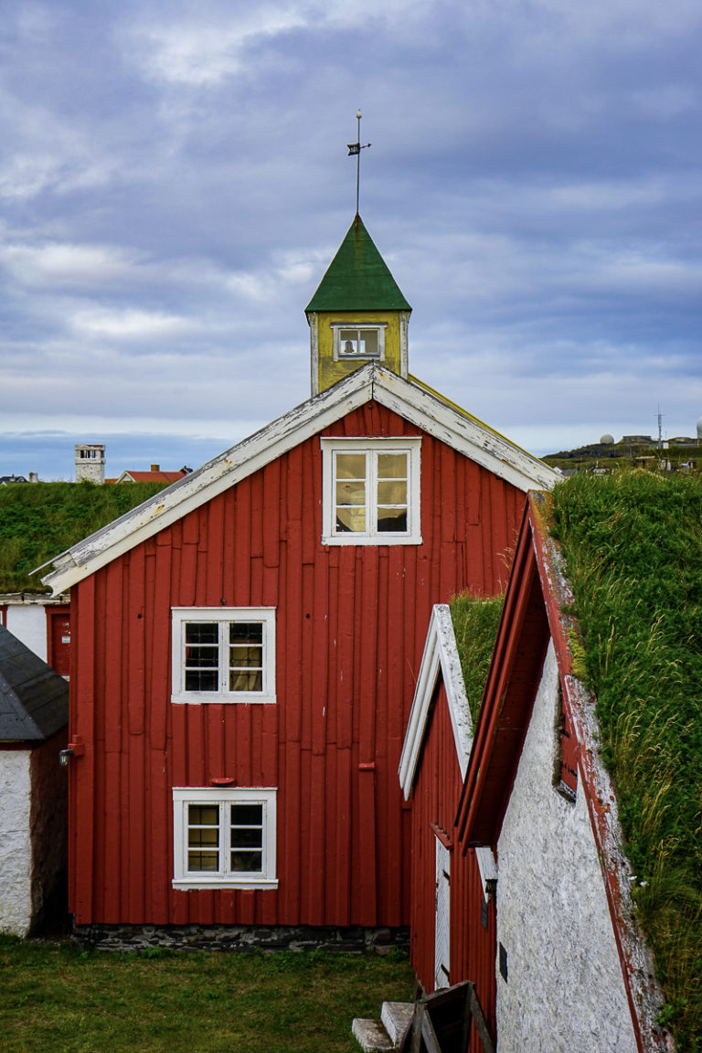 Historiske hus inne i borggården © Katelin Pell 