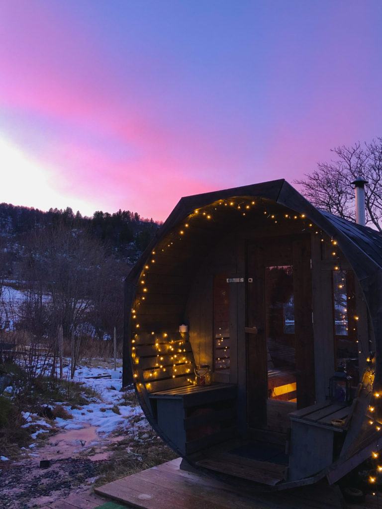 Sauna i mørketidslys © Senja Arctic Lodge 