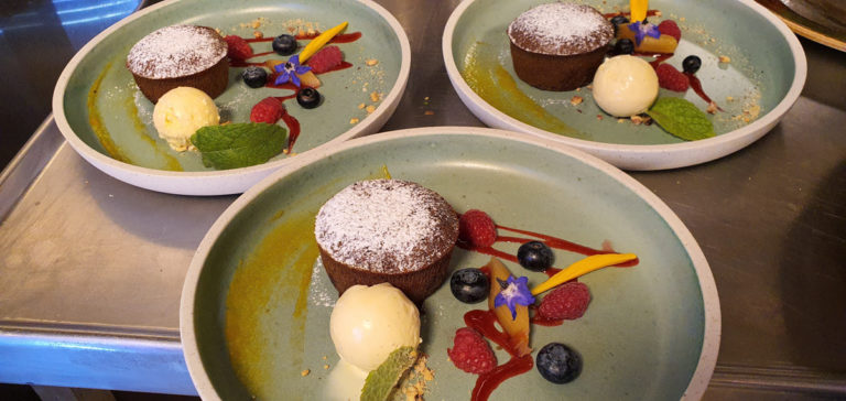Fondant with fresh berries from Vesterålen © Ekspedisjonen i Nyksund