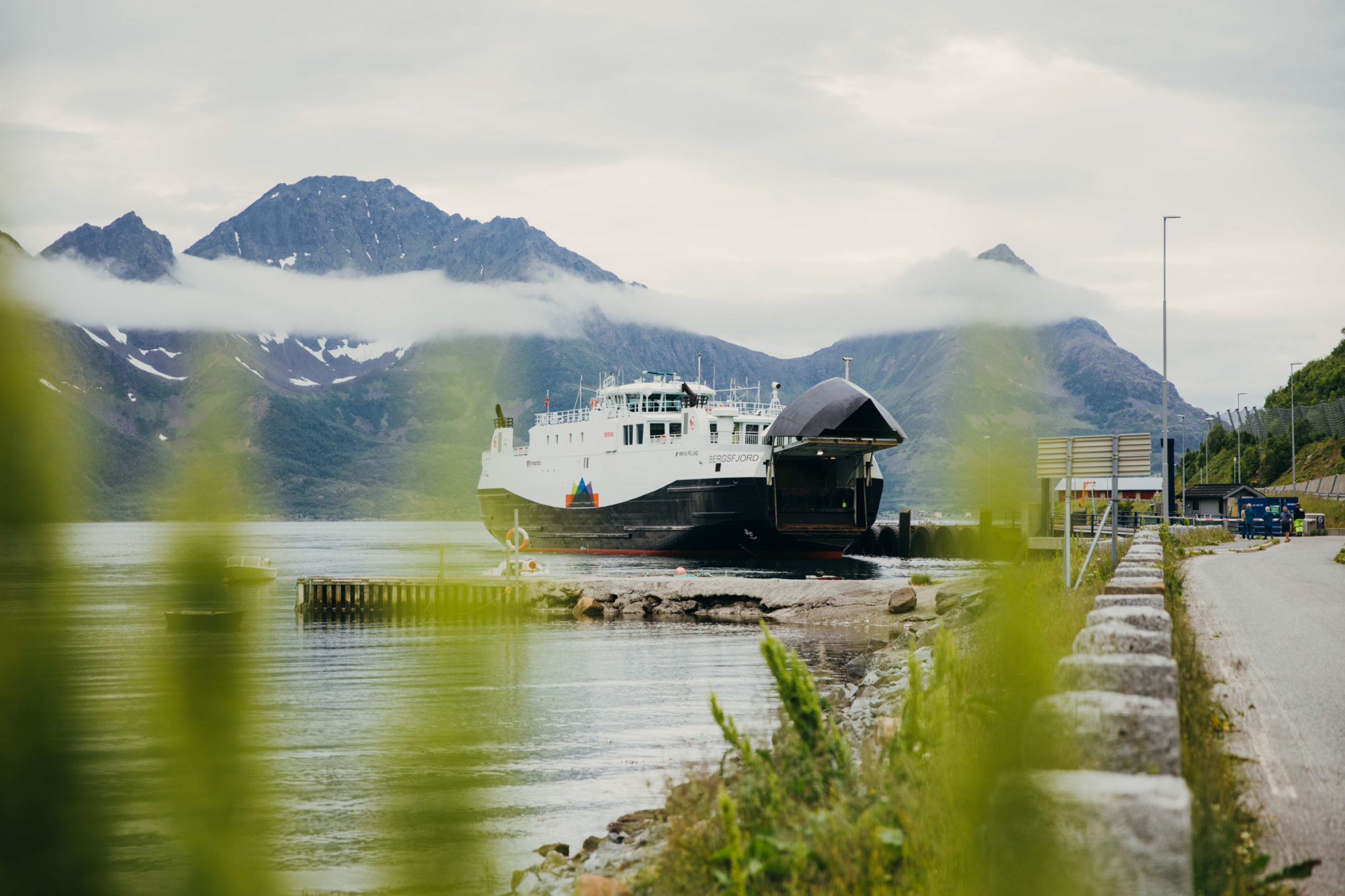 The ferry to Hasvik takes two hours. Here docked in Øksfjord © Sunniva Tønsberg Gaski/Finnmark fylkeskommune