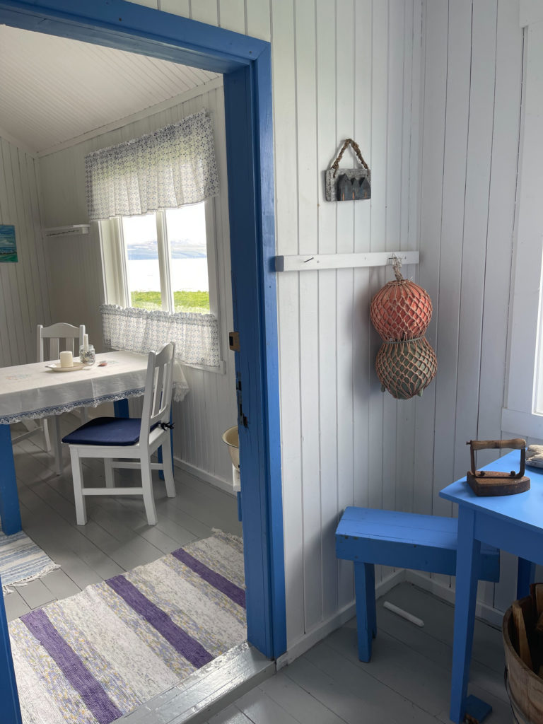 Painted wooden floors, the way it was in 1950. The woven mats add warmth when the summer fog is engulfingTamsøya © Tamsøya