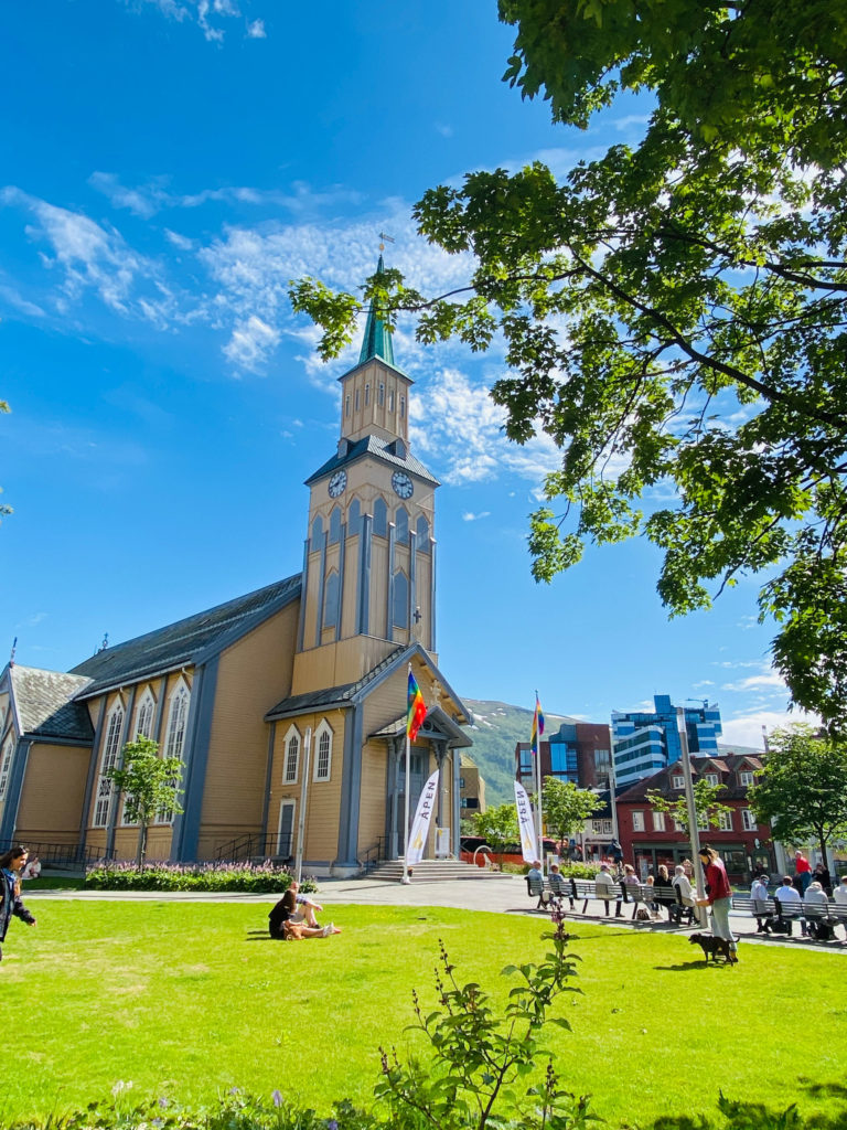 The church park a summer's day © Knut Hansvold