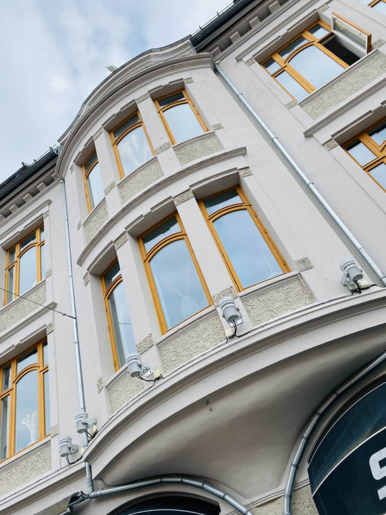 Karnapp i jugendstil fra tidlig 1900-tall © Knut Hansvold