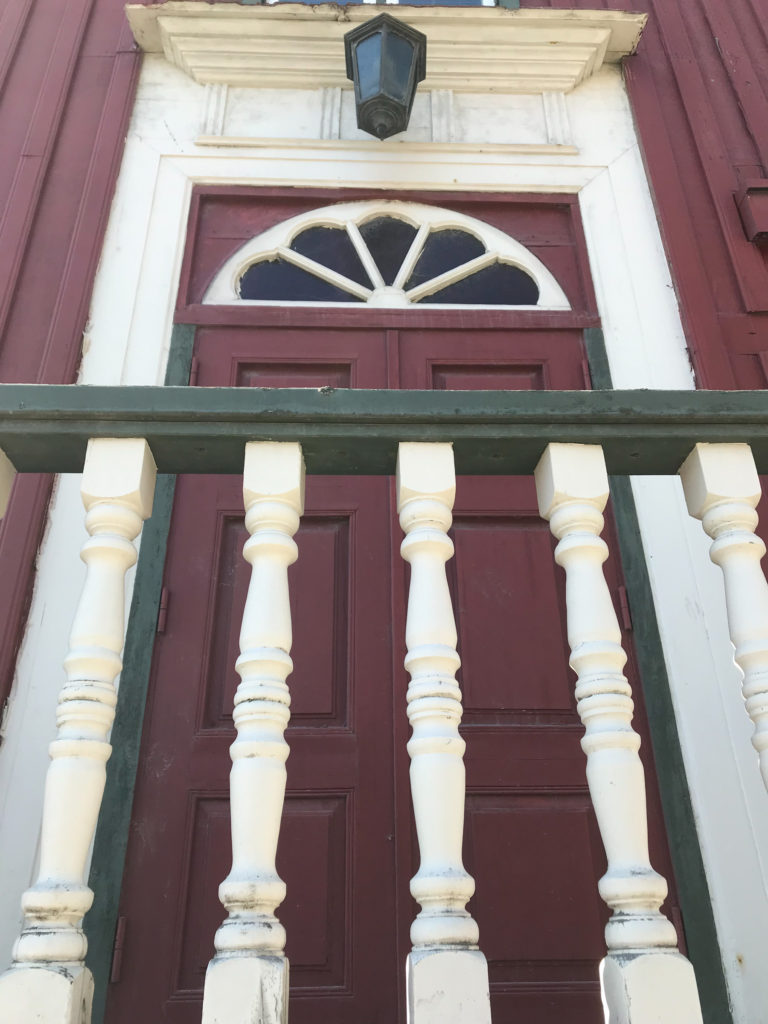 Empire style doorway in the Skippergata Street © Knut Hansvold
