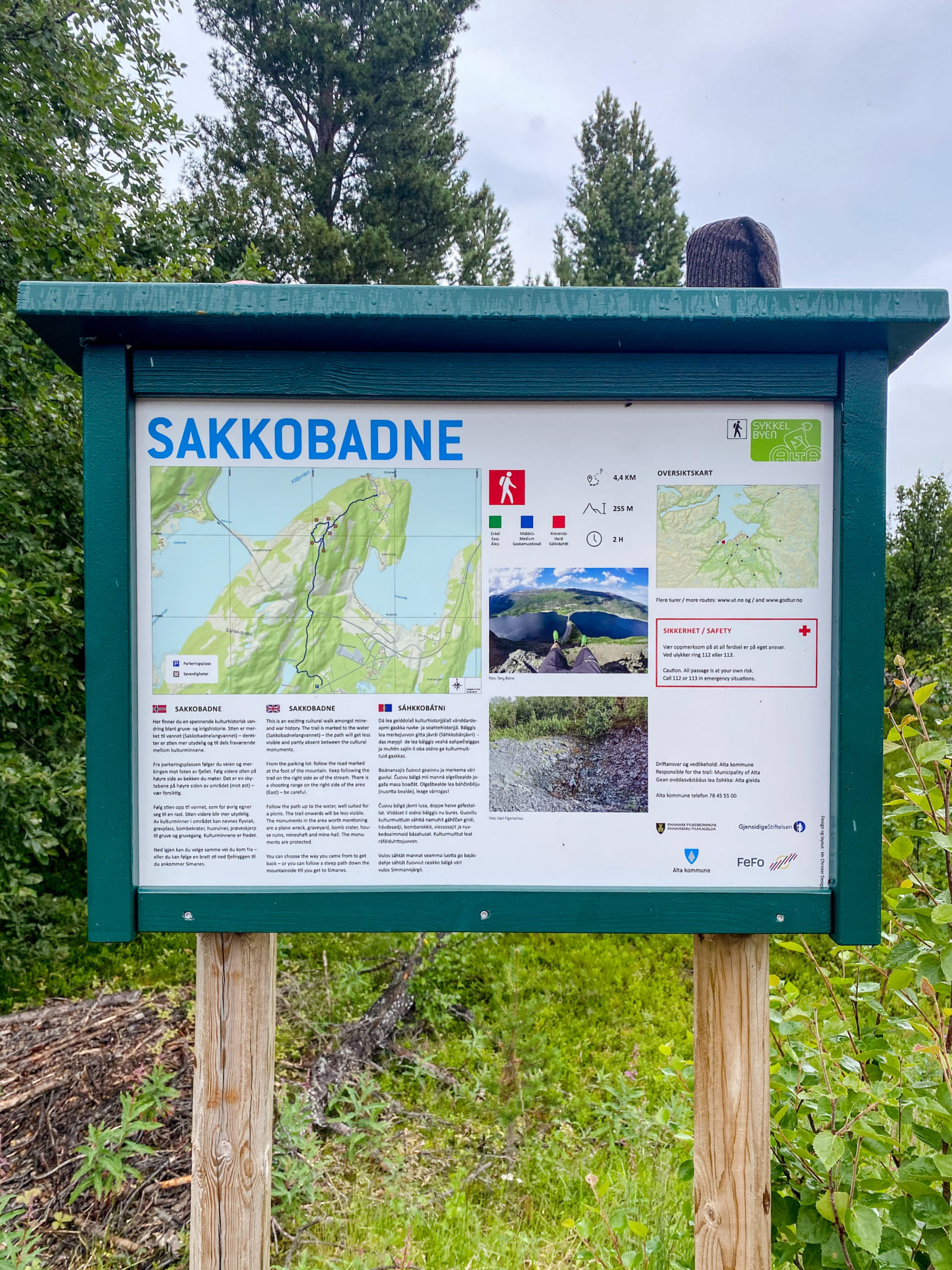 Info board at the start of the tour © Katelin Pell