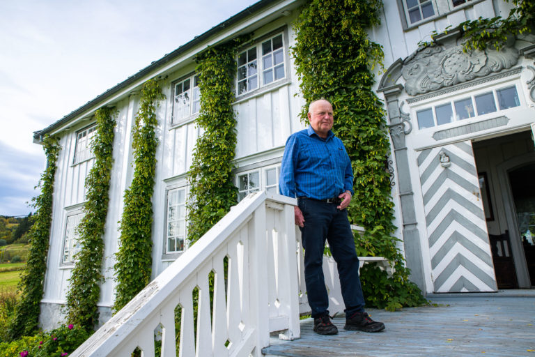 Welcome inside the old main building at Røkenes. Photo: Lars Åke Andersen