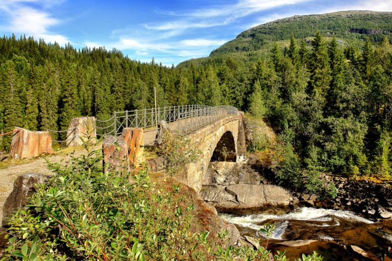 The old bridge at Sjøfors near Korgen © Fabrice Milochau
