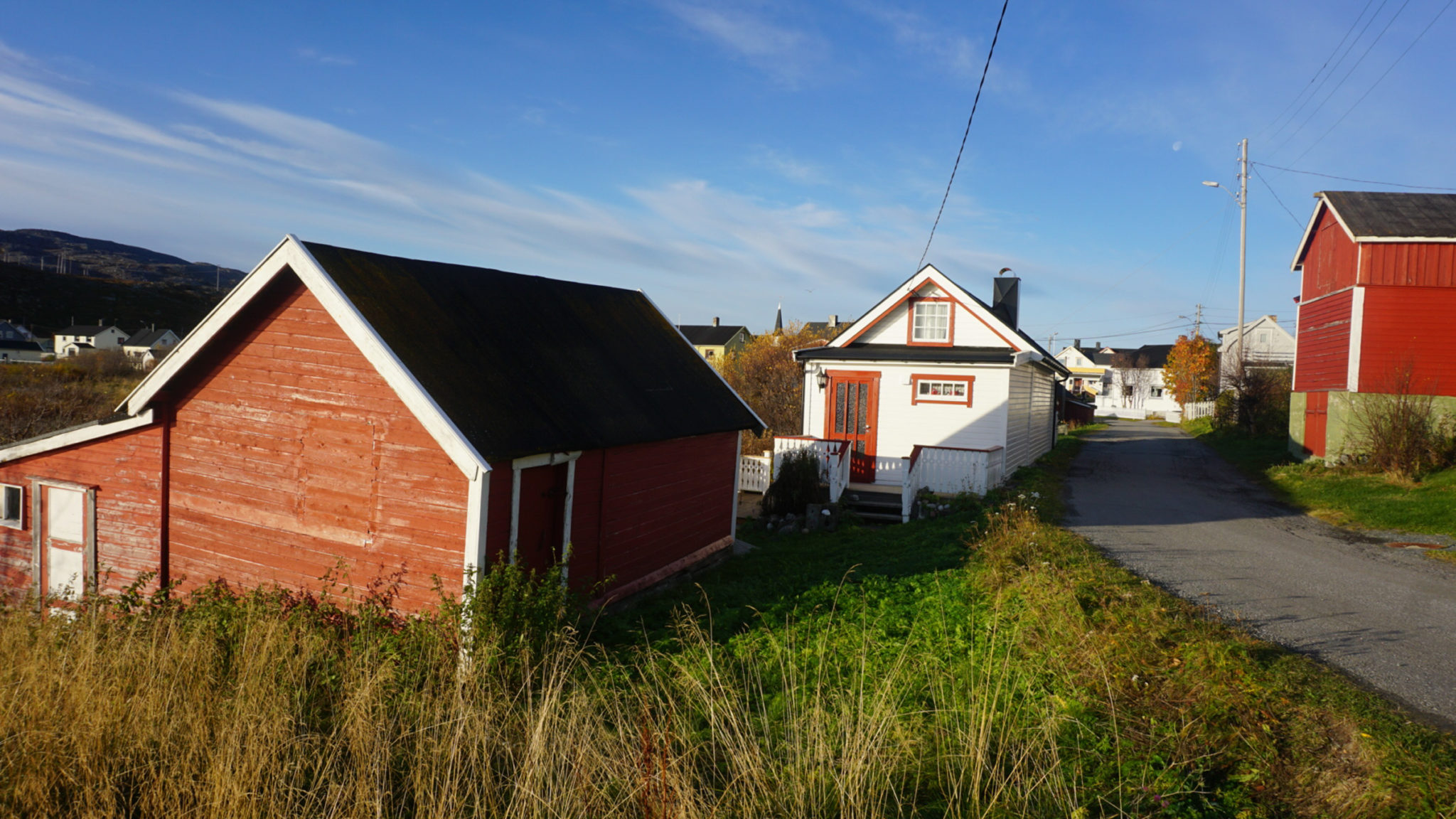 På vandring gjennom Bugøynes © Knut Hansvold