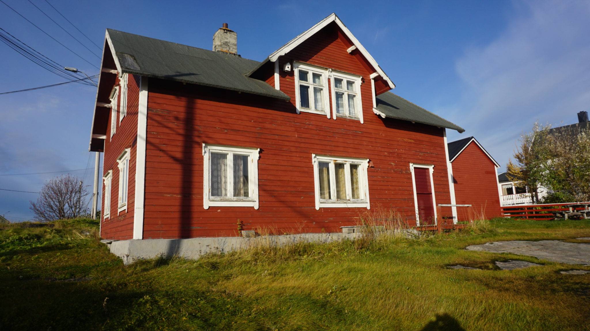 Et staselighus på bakken i Bugøynes © Knut Hansvold