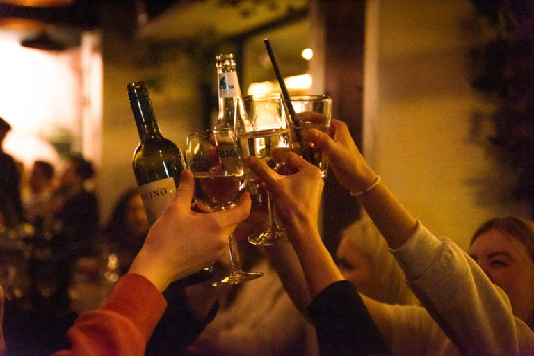Skål, cheers © Marie Nystad Helgesen