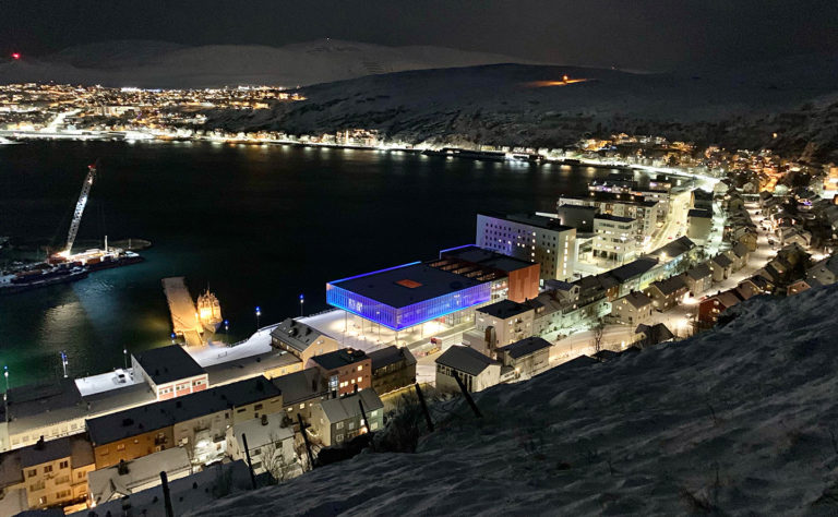 Hammerfest an einem Winternacht © Bjørn-Owe Holmberg