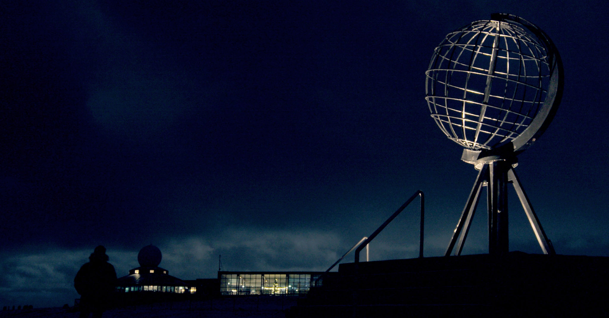 Globen, Nordkapphallen og Morten...den skyggen ute til venstre @ Bjørn-Owe Holmberg