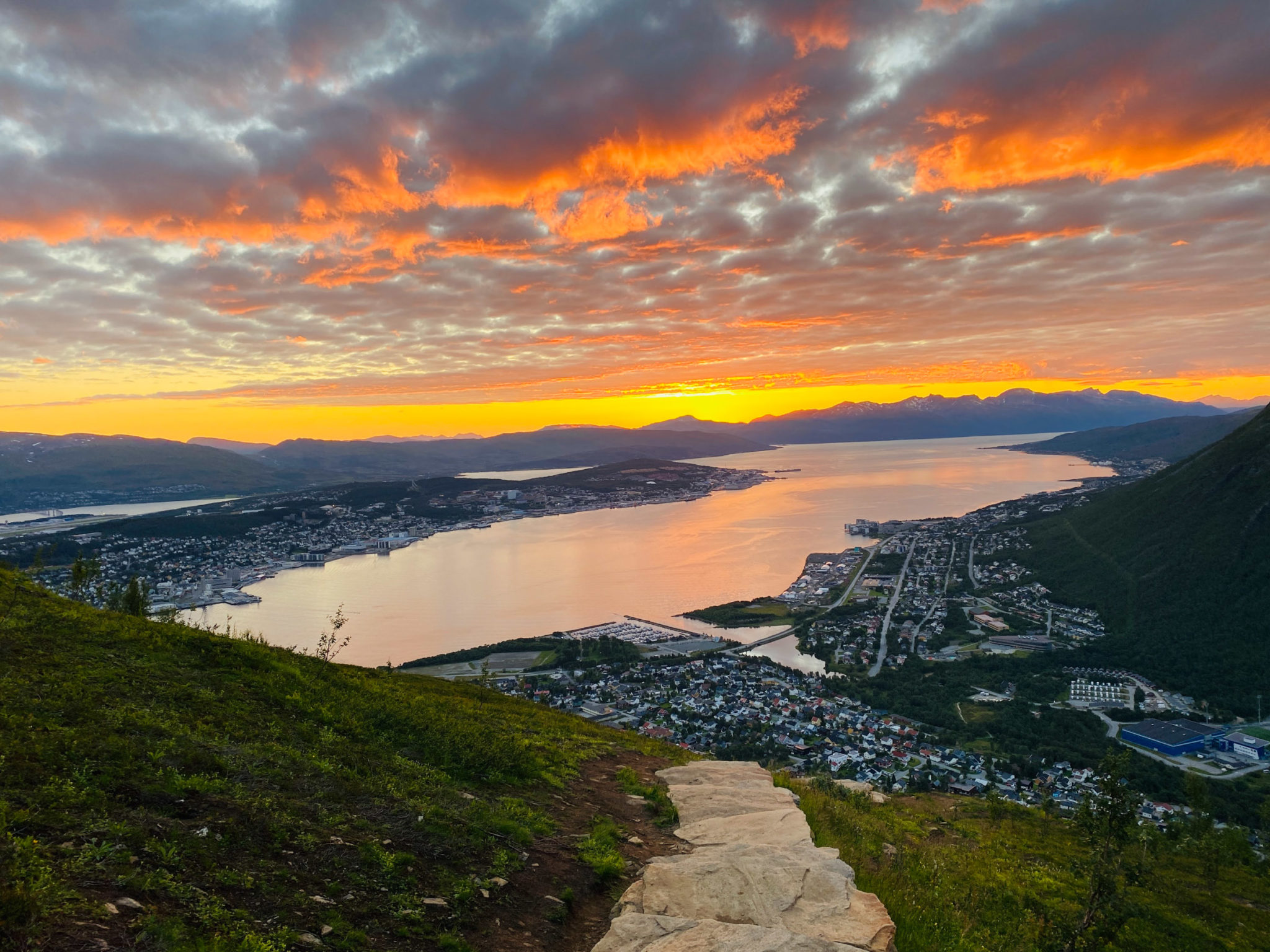 We're at the end of July, and the sun has set behind the mountains, but is still above the horizon at midnight © Knut Hansvold