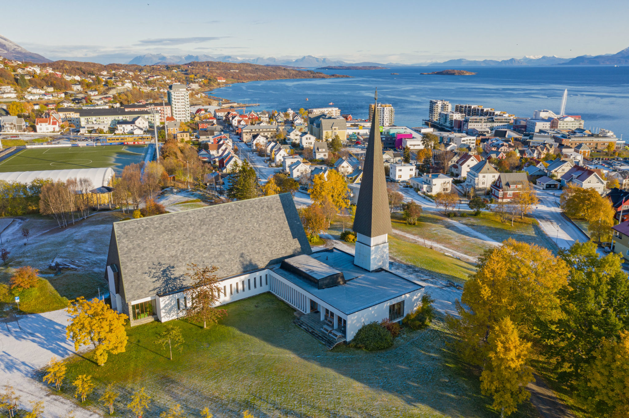Harstad on a frosty morning in Autumn © Jan Schmitt