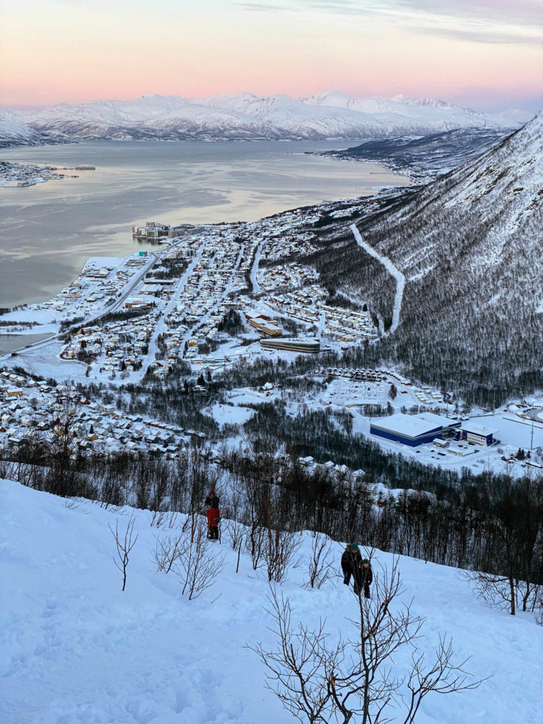 A Sunday in January, and the steps are a metre under the snow. With good winter clothing, it's no problem hiking up. However, this is not always the case in winter © Knut Hansvold