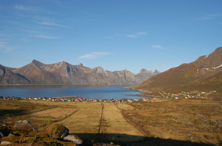 Mefjordvær en klar dag © Roger Ellingsen/Statens vegvesen