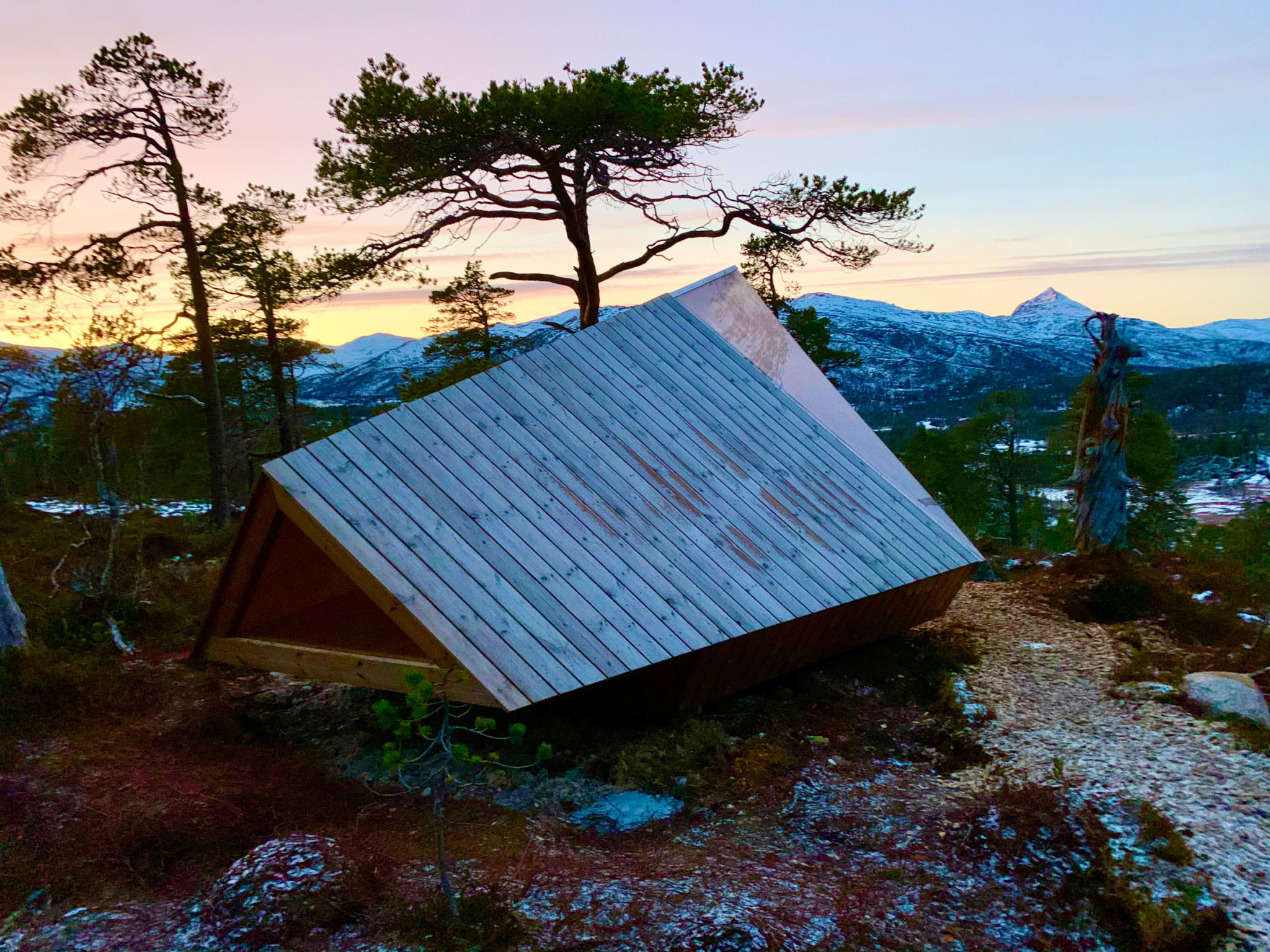 Hard frost in the late autumn in Ånderdalen National Park © Basecamp Senja