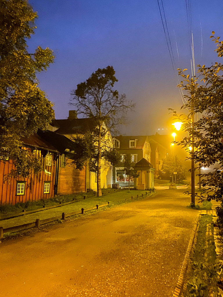 Autumn mist in Old Tromsø © Knut Hansvold
