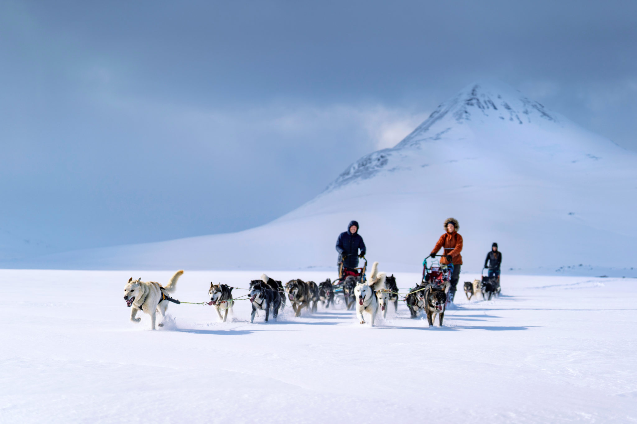In the mountains of Storfjord, the innermost of the Lyngenfjord area © Petr Pavlíček / Visit Lyngenfjord