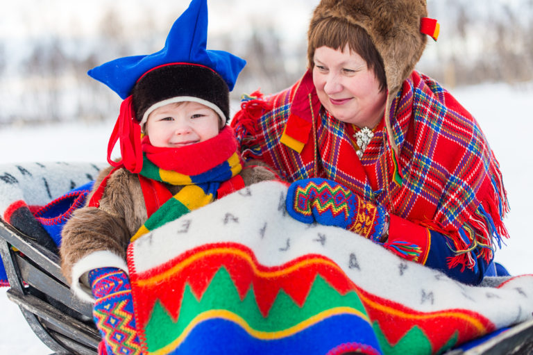 Sami family at Siida. Photo: Ørjan Bertelsen / nordnorge.dev09.dekodes.no