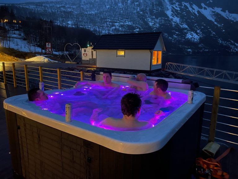 Jacuzzi, something to drink...and then into the sea © Senja by Heart