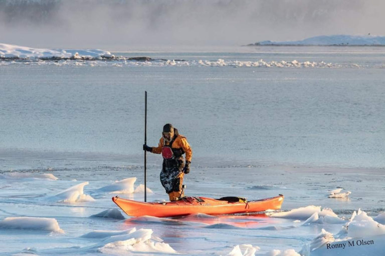 On the shoals, the ice floats accumulate in Tranøybotn bay on the island of Senja © Ronny M. Olsen / Norwegian Wild