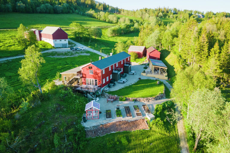 Til Elise fra Marius. Photo: Kristoffer Møllevik / Visit Helgeland