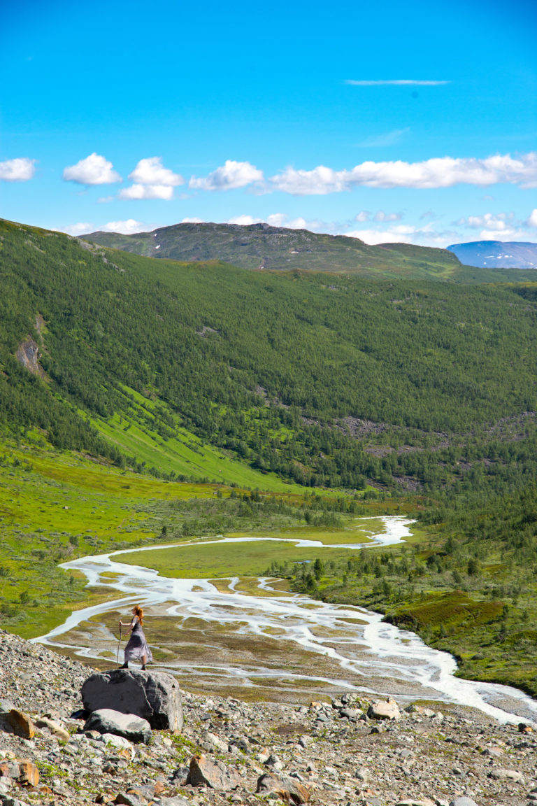 The last incline before the glacier, with the outwash plain down below © William Copeland