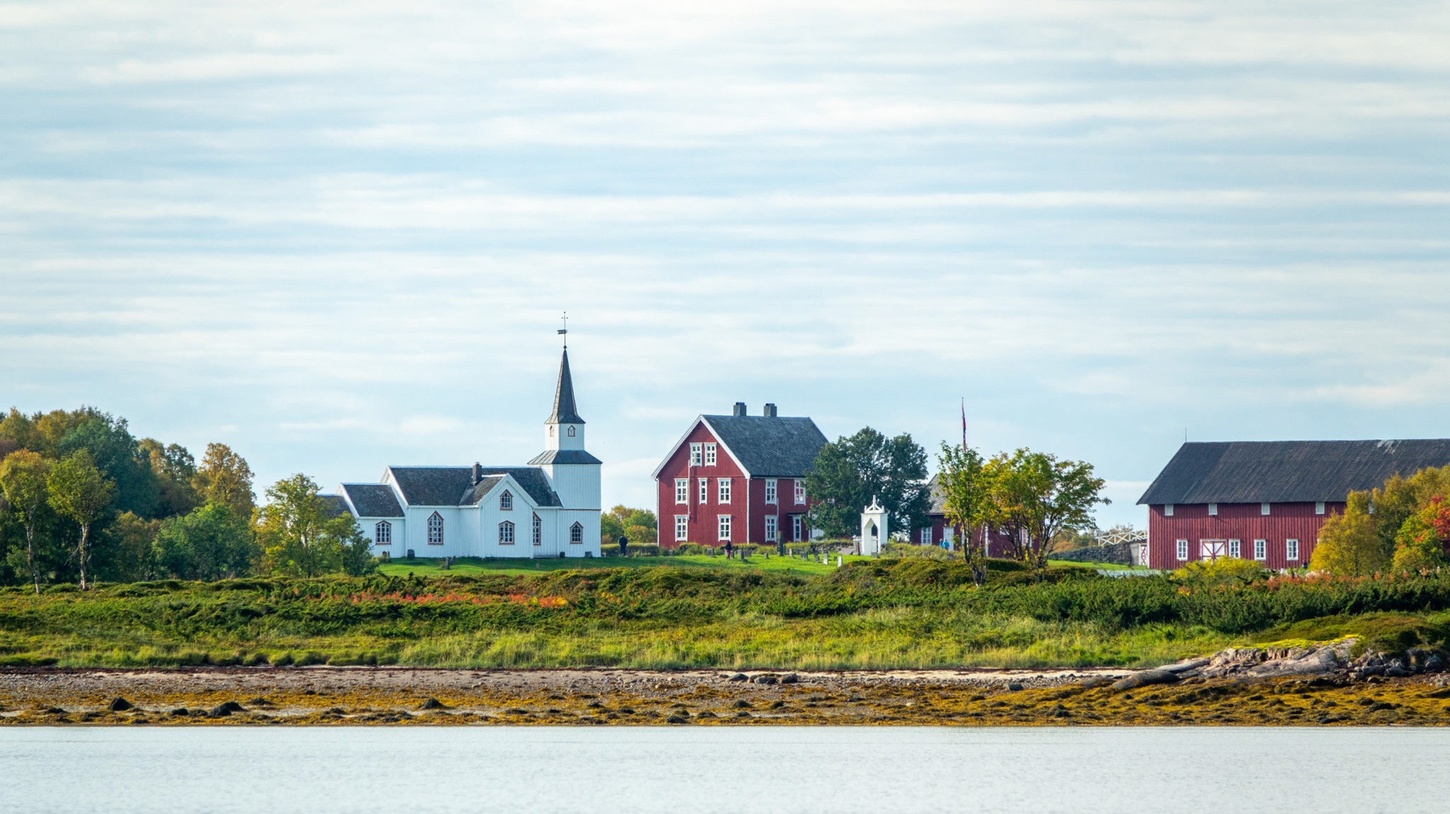 View from the sea towards the Tranøy vicarage © Dag Arild Larsen/Midt-Troms Museum