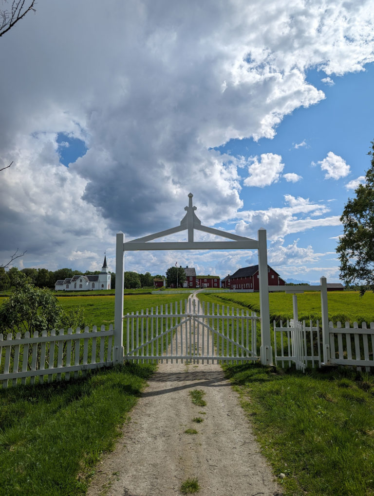 Summer's day at Tranøya © Wenche Hole