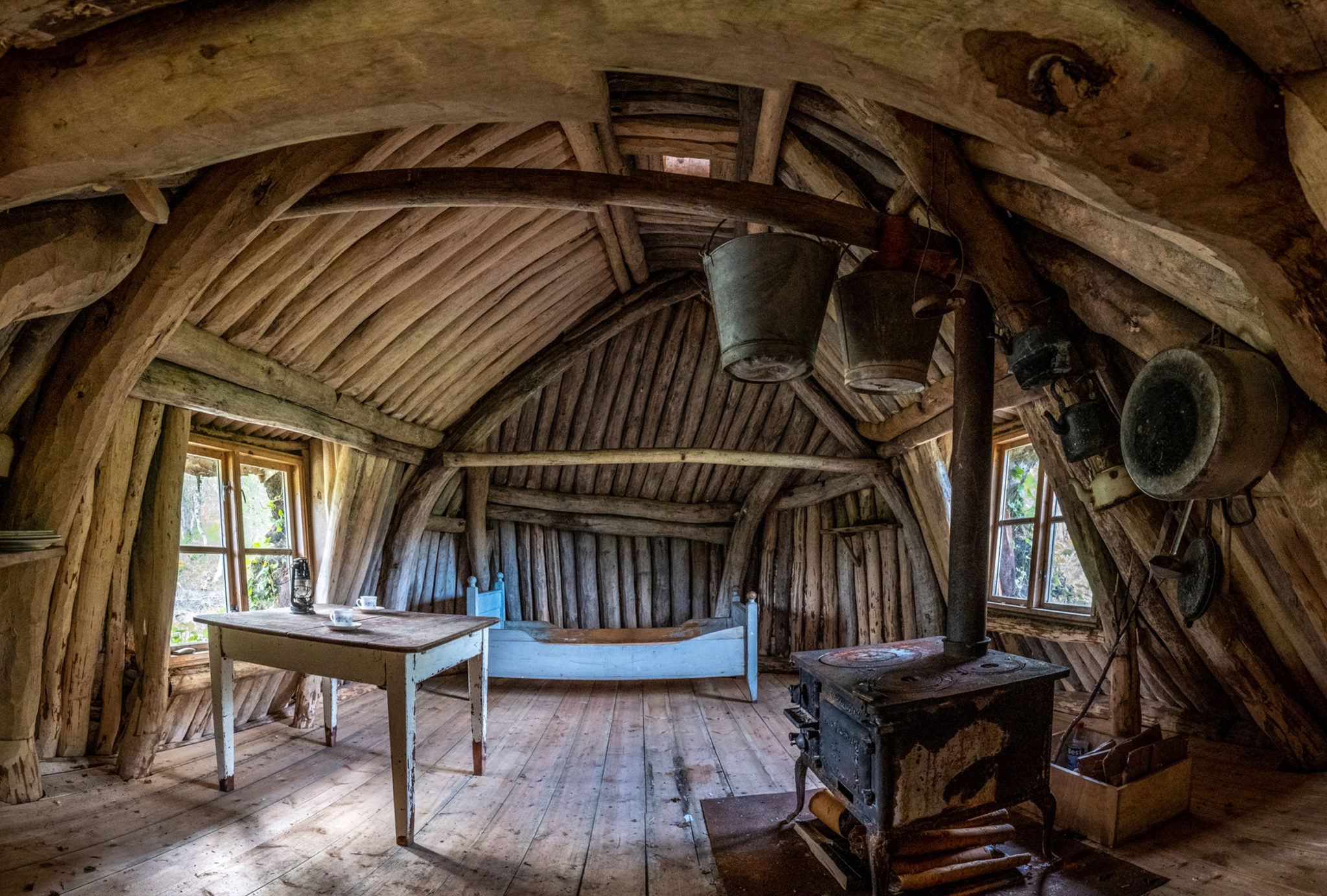 The turf hut - goahti - in Øverkaperdalen is usually not open to visitors. But we couldn't resist showing a few photos from there too. The construction is more traditional than the Nikolaigammen © Dag Arild Larsen / Midt-Troms museum